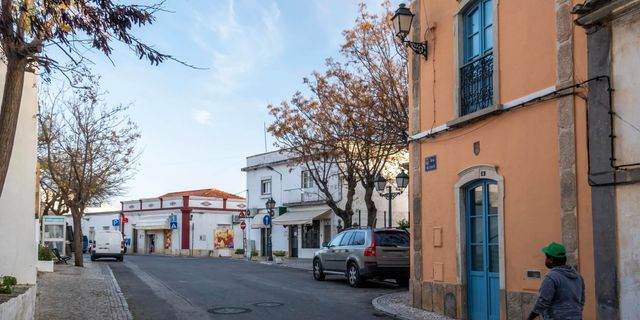 Santa Bárbara de Nexe - Hilltop village with views to the coast and restaurants worth the drive