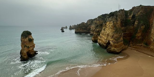 Algarve Weather in January - Green hillsides, the first almond blossoms, and the quietest month on the coast